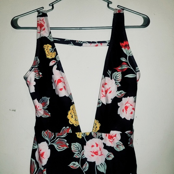 NEW Deep V Plunging Swim Suit - Picture 6 of 7